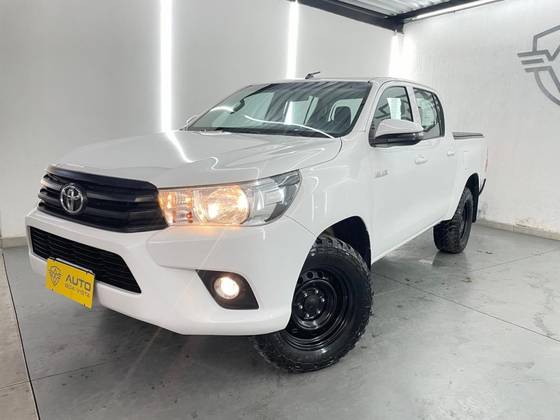 TOYOTA HILUX 2.8 NARROW 4X4 CD 16V DIESEL 4P MANUAL